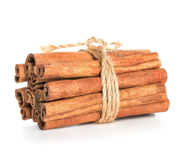 Cinnamon sticks isolated on white — Stock Photo, Image