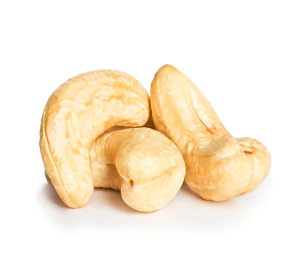 Kešu ořechy izolovaných na bílém pozadí — Stock fotografie