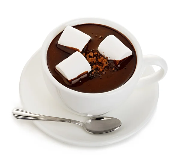 Chocolate quente com marshmallows close-up isolado em um fundo branco . — Fotografia de Stock