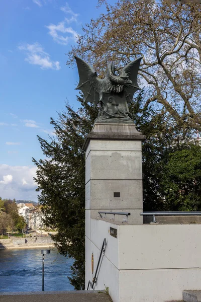 Figurine Bronze Basilic Sur Pont Wettstein Dans Ville Bâle Suisse — Photo