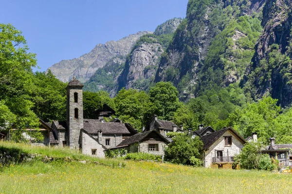 Idilli Alpok Hegyi Falu Foroglio Olasz Nyelvű Kanton Ticino Svájc — Stock Fotó