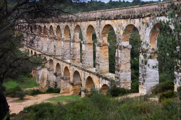 Pont del Diable of Roman Aqueduct, Таррагона, Испания — стоковое фото