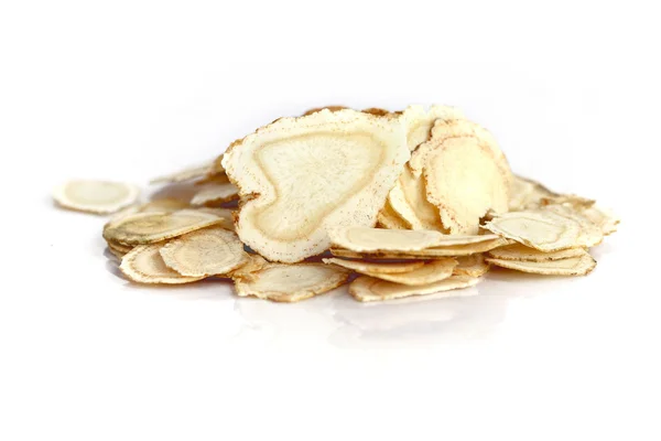 Chinese Herbal medicine - American Ginseng slices (Panax quinquefolius) — Stock Photo, Image