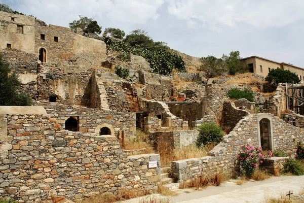 Заброшенное поселение на острове Спиналонга, Крит, Греция — стоковое фото