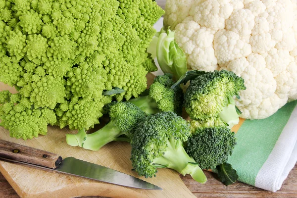 Romaanse, broccoli en bloemkool — Stockfoto