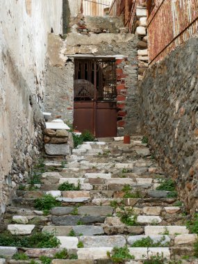 Bir arka sokak lane terk edilmiş evde