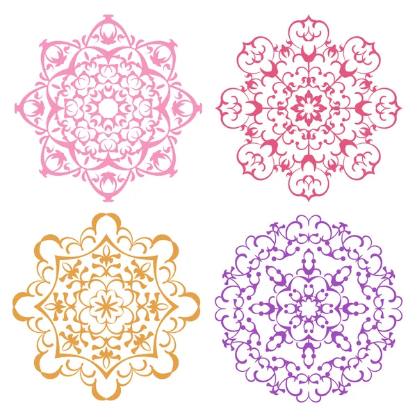 Conjunto de cuatro mandalas de encaje de color cálido — Archivo Imágenes Vectoriales