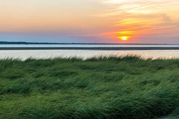 Gyönyörű Naplemente Vizes Élőhelyek Felett Sandy Hook Öbölben Jersey Parton — Stock Fotó