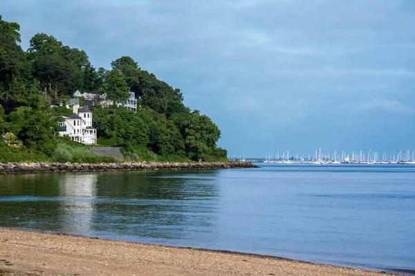 Una Vista Panorámica Sandy Hook Bay Con Casas Veleros Las —  Fotos de Stock