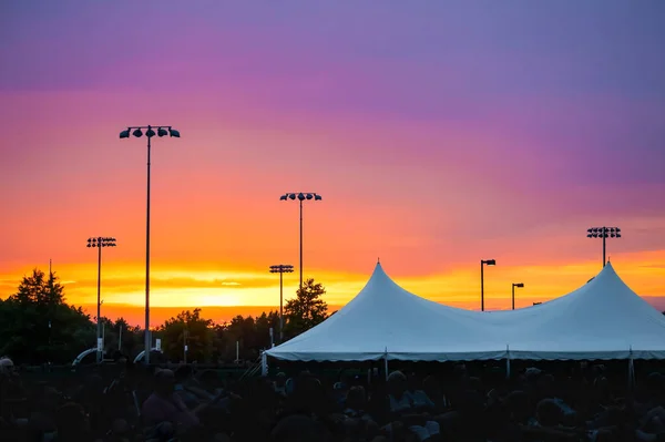 Beautiful Sunset Concert Crowd Manalapan New Jersey — Stockfoto