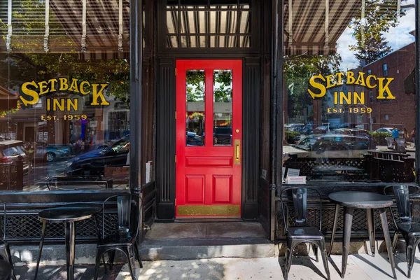 Sleepy Hollow New York Září Setback Inn Vibrant Red Door — Stock fotografie