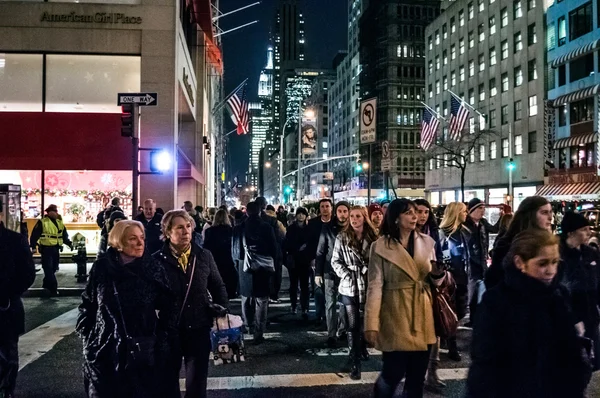 Crowded Fifth Ave. —  Fotos de Stock