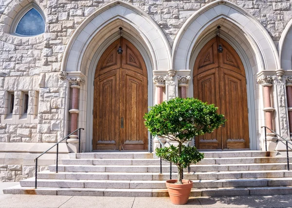 Portas da catedral — Fotografia de Stock