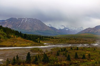 Kar, Haziran ayı başlarında Alaska 'daki Denali Ulusal Parkı' nda tepelendi..