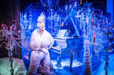 Saks Kışlık Sarayın 9