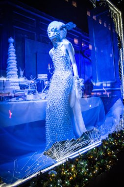 Saks Kışlık Sarayın 1