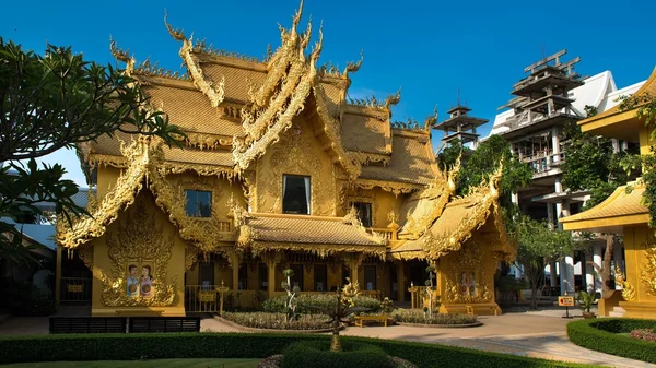 White temple in Chiang Rai — Stock Photo, Image