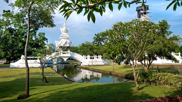 Bílý chrám v Chiang Raj — Stock fotografie