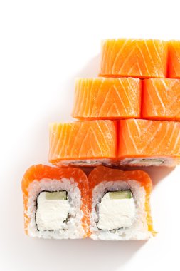 Philadelphia suşi roll