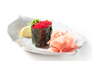 Tobiko Gunkan suşi