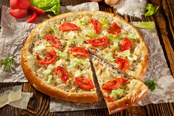 Mozarella and Tomato Pizza — Stock Photo, Image