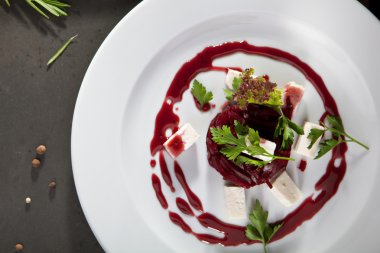 keçi peyniri ile pancar salatası