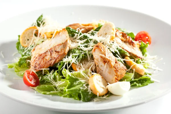 Caesar salade met kip — Stockfoto