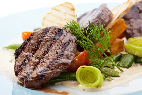 Beef Steak  with Vegetables — Stock Photo, Image