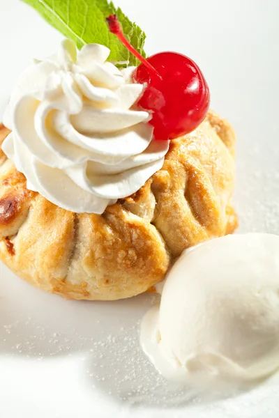 Dessert - Pie with Whipped Cream — Stock Photo, Image