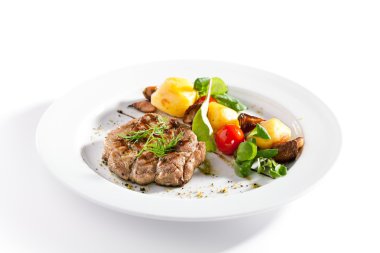 Domuz sebze garnitür ile