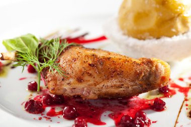 Ördek bacak ile Komposto elma