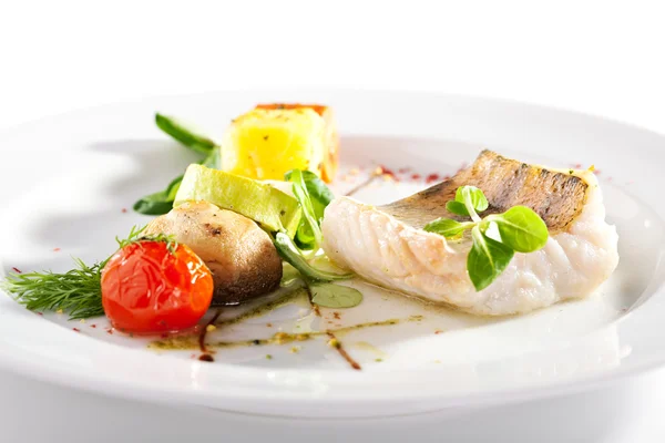 Halibut Steak and Vegetables — Stock Photo, Image