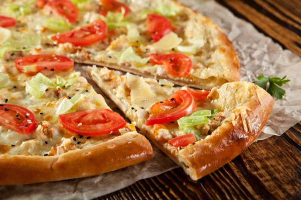 Mozarella ve domates Pizza — Stok fotoğraf