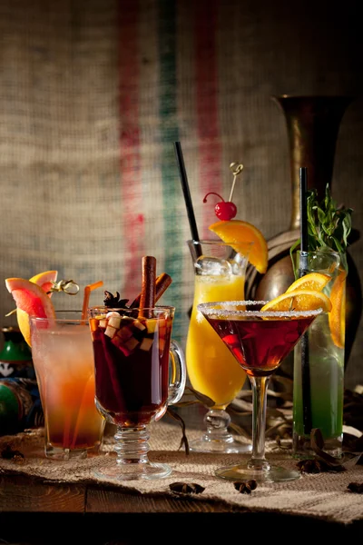 Różnych koktajli alkoholowych świeżość — Zdjęcie stockowe