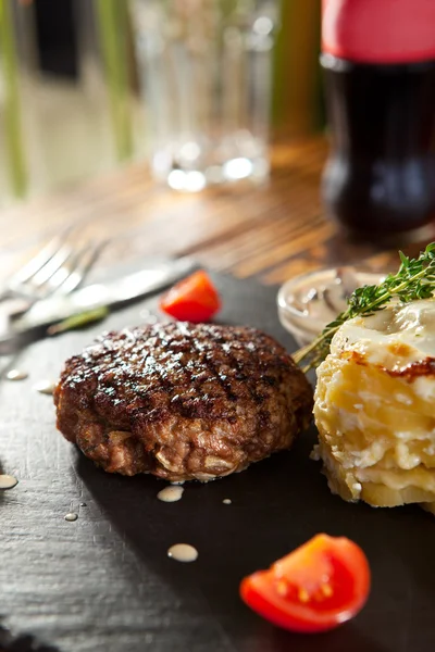 牛肉のステーキ料理 — ストック写真