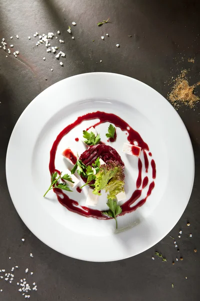 keçi peyniri ile pancar salatası