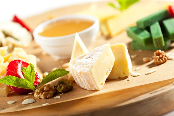 Delizioso piatto di formaggio — Foto Stock
