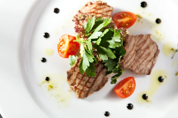 Dana eti ile Olivier salatası