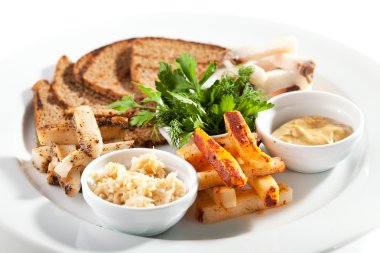 Tütsülenmiş ve tuzlanmış domuz eti