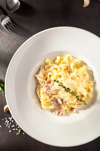 Fettuccine Carbonara with Parmesan — Stock Photo, Image