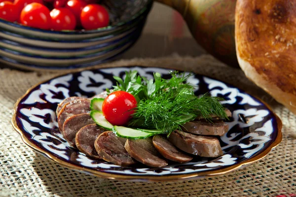 Kazy - traditionelle Wurstspeise aus Pferdefleisch — Stockfoto