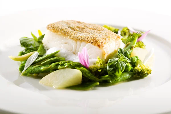 Halibut Steak and Vegetables — Stock Photo, Image