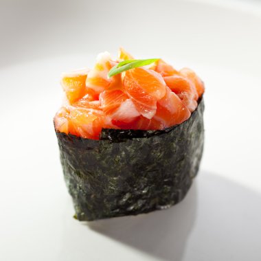 Gunkan suşi Roll