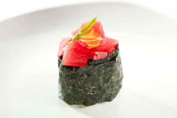 Gunkan-Sushi-Rolle — Stockfoto