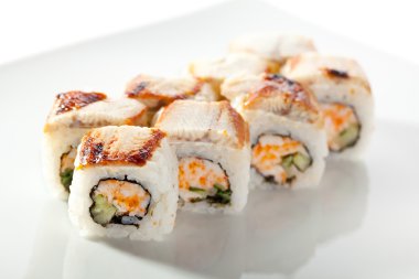 Yengeç eti ile rulo