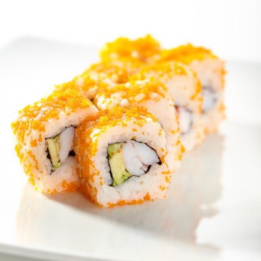 Tobiko suşi Roll
