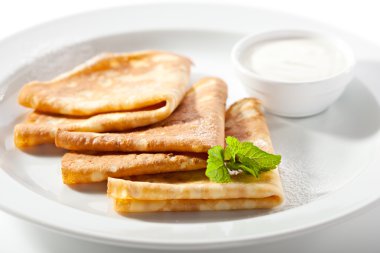 Krepler ekşi krema ile