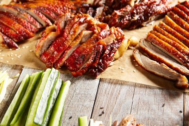 Pekin ördeği parşömen üzerine 