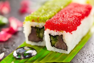 tobiko Baharatlı rulo
