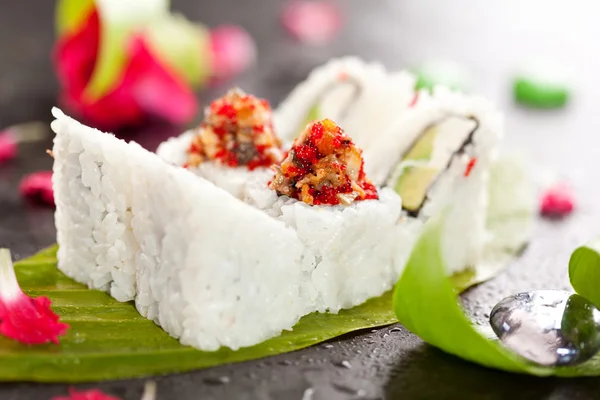 Rotolo di sushi maki — Foto Stock